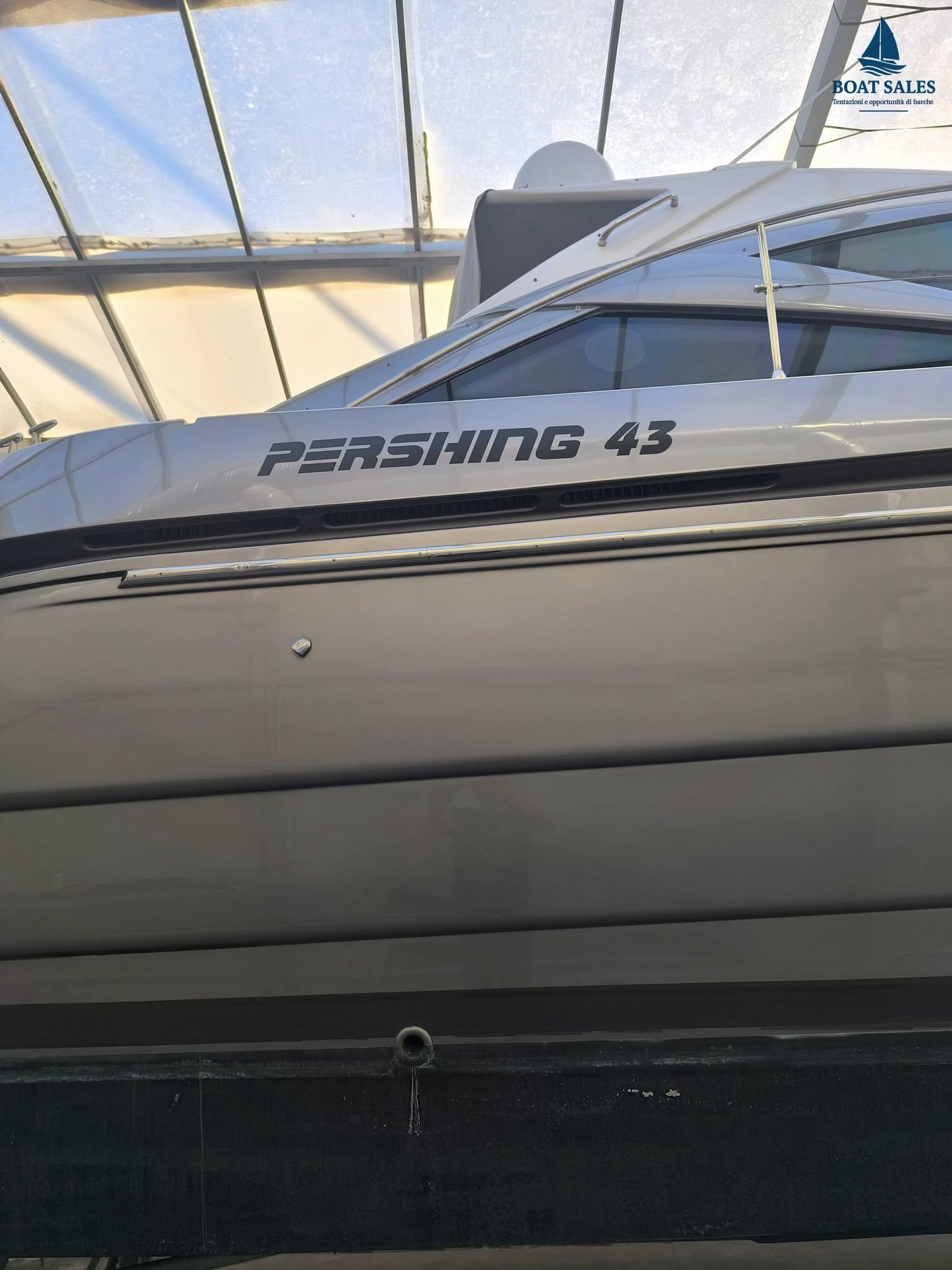 Pershing 43